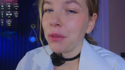 Milly    online show from 09-15-25, 06:57