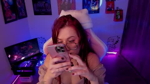 Monkey D Maddie online show from 12-18-24, 11:30