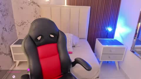 millyevans1 online show from 04-02-26, 02:53