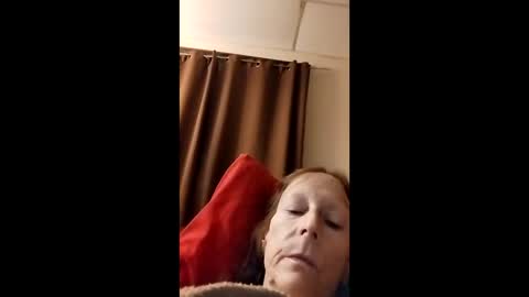 Snapshot of miloanj chatting on 10-29-25, 11:39 miloanj online show from 10-29-25, 11:39