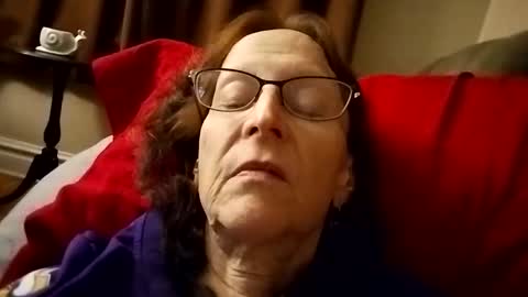 Snapshot of miloanj chatting on 11-19-25, 11:27 miloanj online show from 11-19-25, 11:27