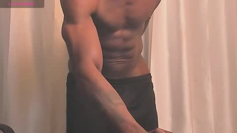 Snapshot of miltonn_jakee chatting on 01-30-25, 08:01 Miltonn online show from 01-30-25, 08:01