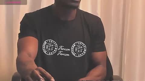 Snapshot of miltonn_jakee chatting on 01-31-25, 12:06 Miltonn online show from 01-31-25, 12:06