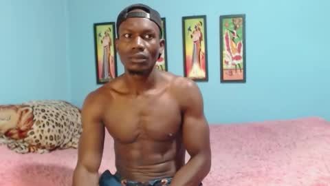 Snapshot of miltonn_jakee chatting on 10-17-25, 10:01 Miltonn online show from 10-17-25, 10:01