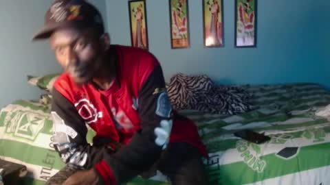 Miltonn online show from 01-05-26, 11:41