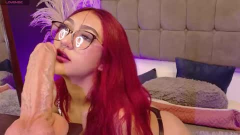 miluv19 online show from 10-11-25, 09:02