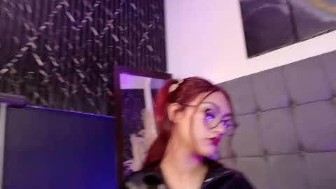 miluv19 online show from 11-23-25, 07:46