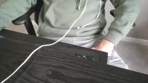 milwaukeebadger24 online show from 10-31-25, 01:45