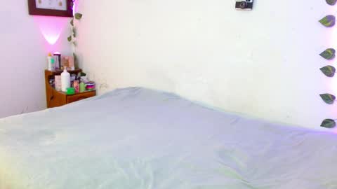 mily_baker online show from 04-10-26, 05:50