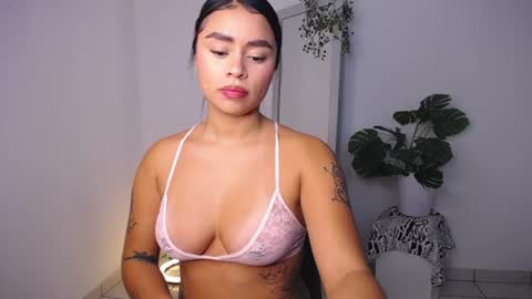 Snapshot of mily_ortiz chatting on 07-21-26, 02:52 Mily Ortiz online show from 07-21-26, 02:52