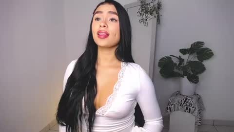 Snapshot of mily_ortiz chatting on 07-22-26, 02:42 Mily Ortiz online show from 07-22-26, 02:42