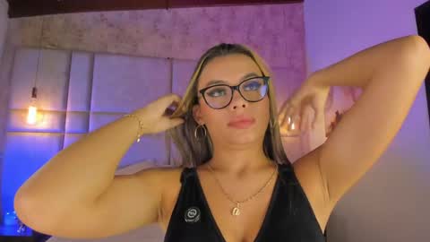 Snapshot of milyy_vermont chatting on 05-21-26, 07:32 Milyy online show from 05-21-26, 07:32