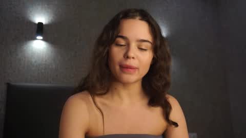 Linda online show from 02-11-26, 01:49