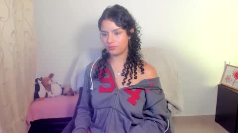 Snapshot of mimi_sa chatting on 05-10-26, 05:45 Mimii online show from 05-10-26, 05:45