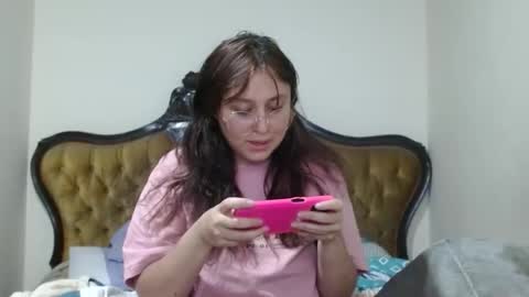 mimi online show from 02-09-25, 11:25