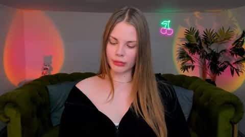 Kelly online show from 09-25-25, 07:12