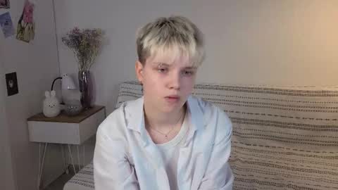 Sonya online show from 10-17-25, 01:35