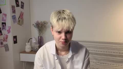 Sonya online show from 10-18-25, 01:01