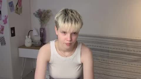 Sonya online show from 10-22-25, 02:17