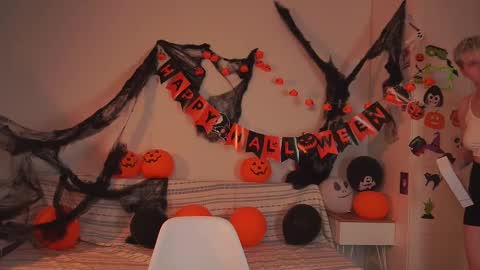 Sonya online show from 11-04-25, 02:16