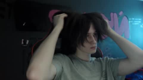 Max online show from 11-26-25, 02:34