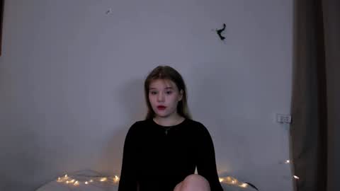 hi Im Mina  online show from 01-05-25, 01:24