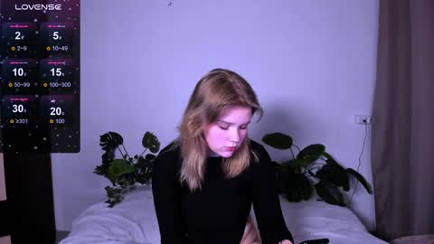 hi Im Mina  online show from 01-23-25, 12:30