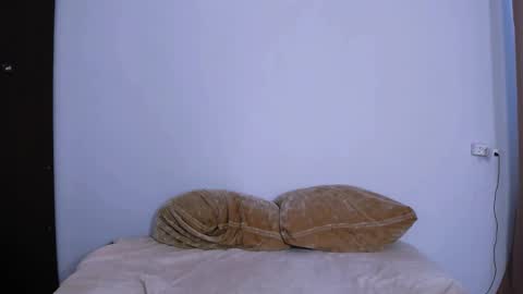 hi Im Mina  online show from 09-10-25, 01:27