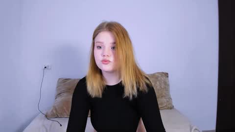 hi Im Mina  online show from 10-19-25, 10:32