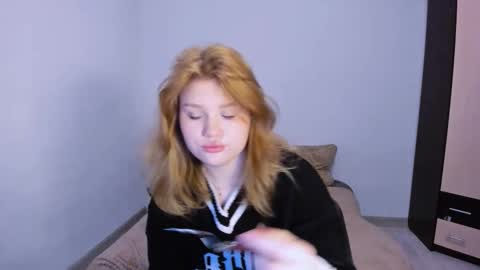 hi Im Mina  online show from 11-20-25, 02:01