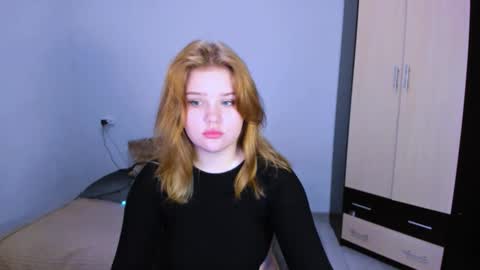 hi Im Mina  online show from 12-03-25, 02:30