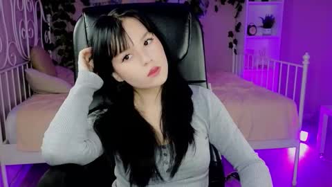 Mina online show from 10-16-25, 10:16