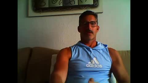 Snapshot of mindthestep chatting on 02-19-25, 02:55 MIND online show from 02-19-25, 02:55