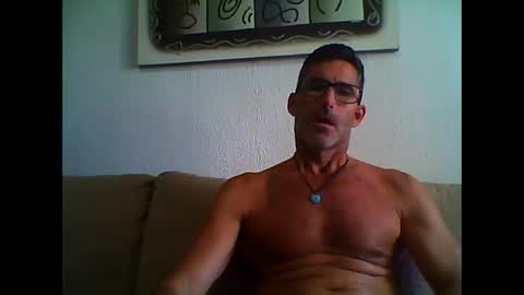 Snapshot of mindthestep chatting on 10-25-25, 10:12 MIND online show from 10-25-25, 10:12