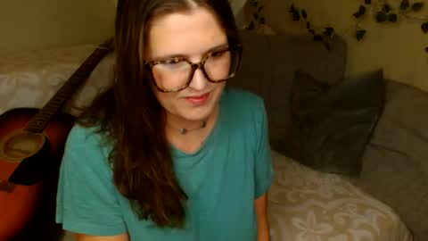 Mindy online show from 04-21-26, 04:41