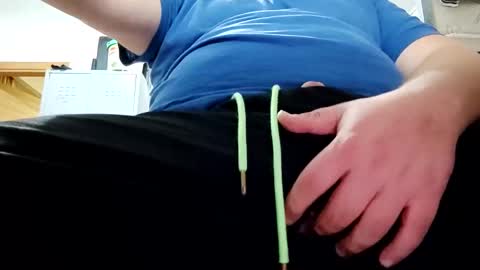 Snapshot of minecraftpickaxe chatting on 12-13-24, 03:32 minecraftpickaxe online show from 12-13-24, 03:32