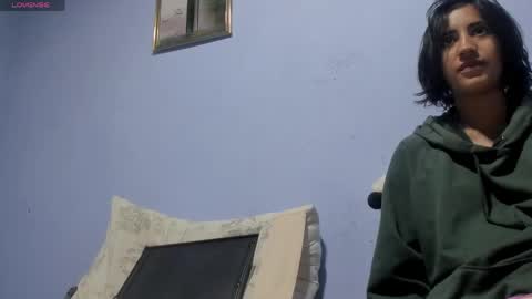 Snapshot of minefoxy2 chatting on 06-08-26, 05:41 Amber online show from 06-08-26, 05:41