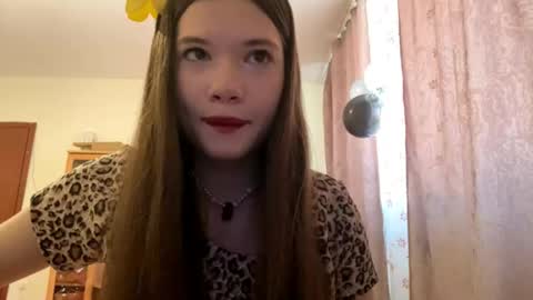 Snapshot of minforbush chatting on 10-09-25, 06:22 Amelia online show from 10-09-25, 06:22