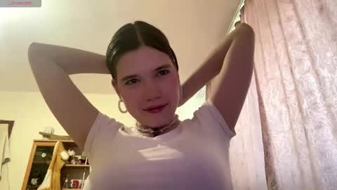 Snapshot of minforbush chatting on 10-16-25, 06:14 Amelia online show from 10-16-25, 06:14