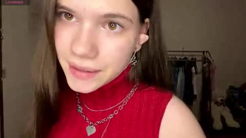 Snapshot of minforbush chatting on 11-16-25, 04:12 Amelia online show from 11-16-25, 04:12