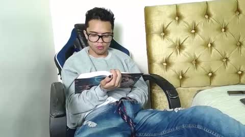 Minho Reyes online show from 11-29-25, 05:05