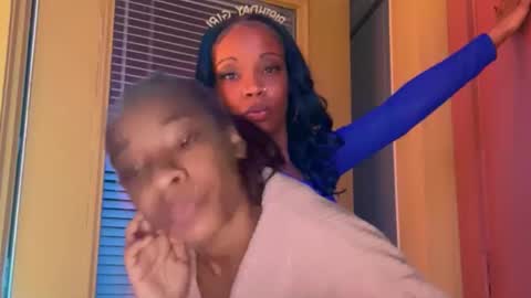 Snapshot of mini_luv chatting on 03-02-26, 04:36 SLIPSLID online show from 03-02-26, 04:36