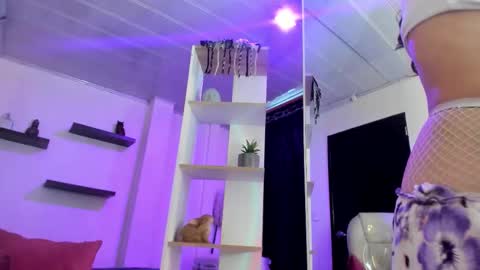 Snapshot of miniadelf chatting on 02-25-26, 07:56 miniadelf online show from 02-25-26, 07:56