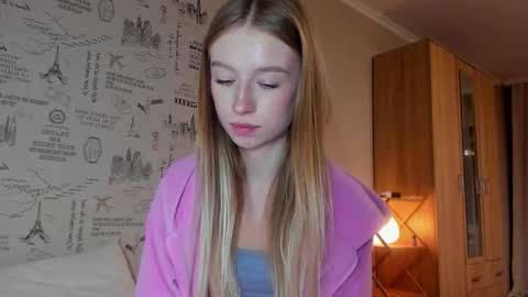 Amelia online show from 10-14-25, 10:32