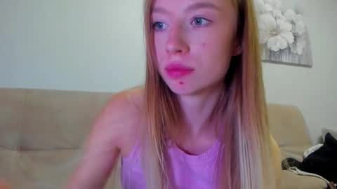 Amelia online show from 10-20-25, 07:47