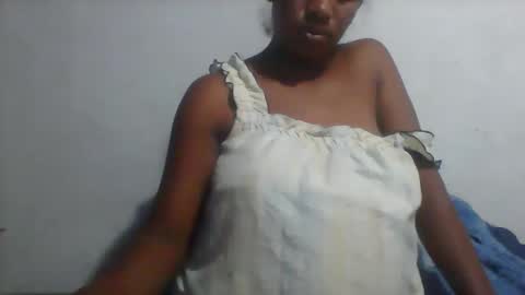 Snapshot of minie4tina chatting on 03-12-26, 05:13 Minie4Tina online show from 03-12-26, 05:13