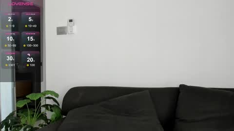 Maya online show from 02-10-25, 06:09