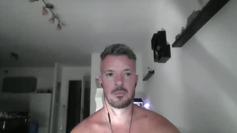 Snapshot of minka28 chatting on 05-29-26, 05:22 minka28 online show from 05-29-26, 05:22