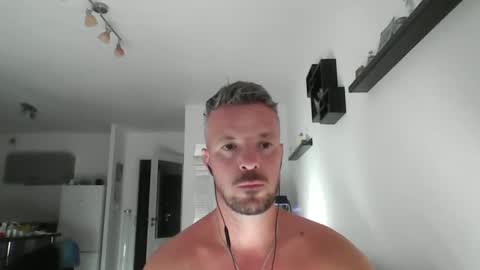 Snapshot of minka28 chatting on 06-01-26, 05:25 minka28 online show from 06-01-26, 05:25