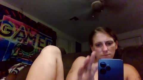 Snapshot of minnie2sexi chatting on 06-24-26, 07:18 Minnie online show from 06-24-26, 07:18